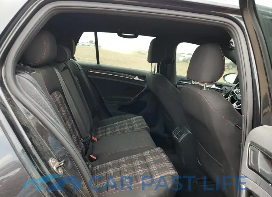 3VW4T7AU8HM003396# 10