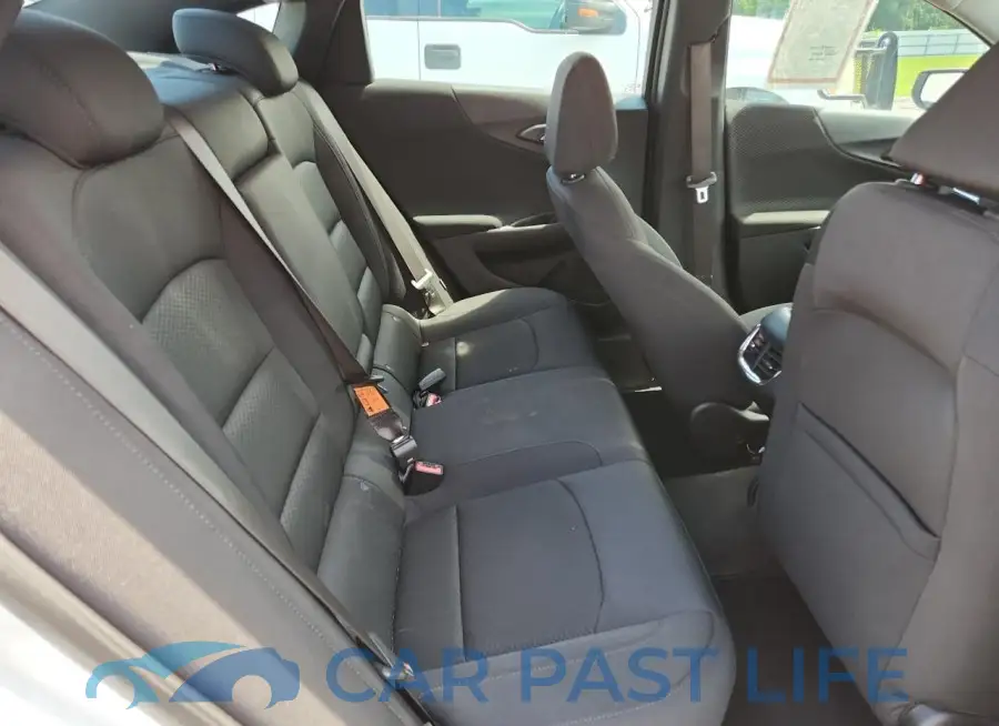 1G1ZD5ST5SF114262# 10