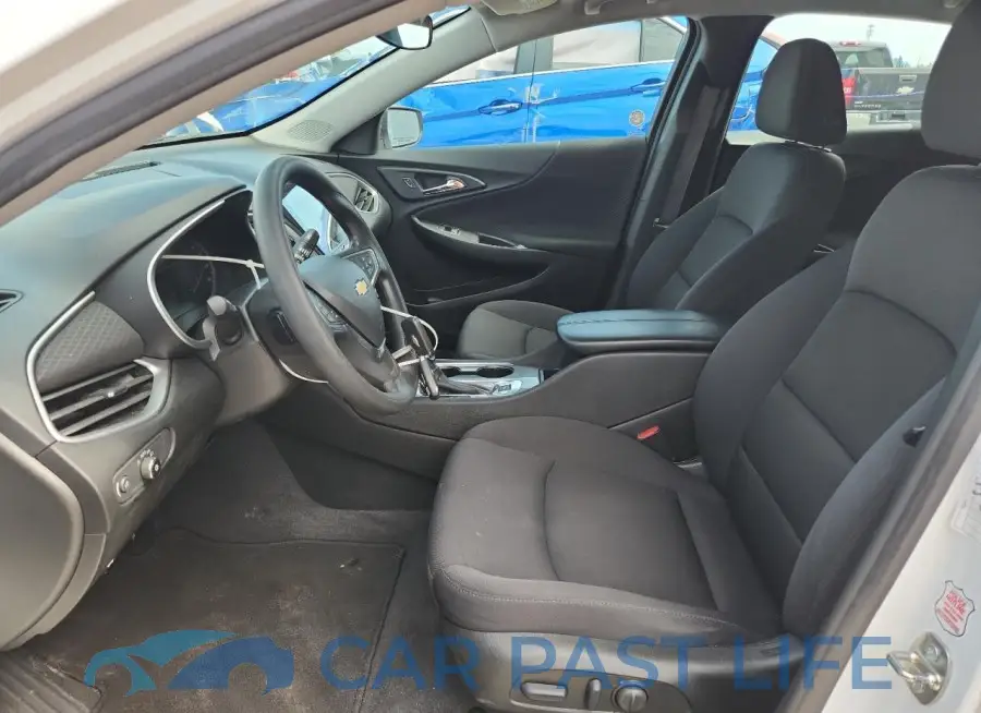 1G1ZD5ST8PF162930# 7