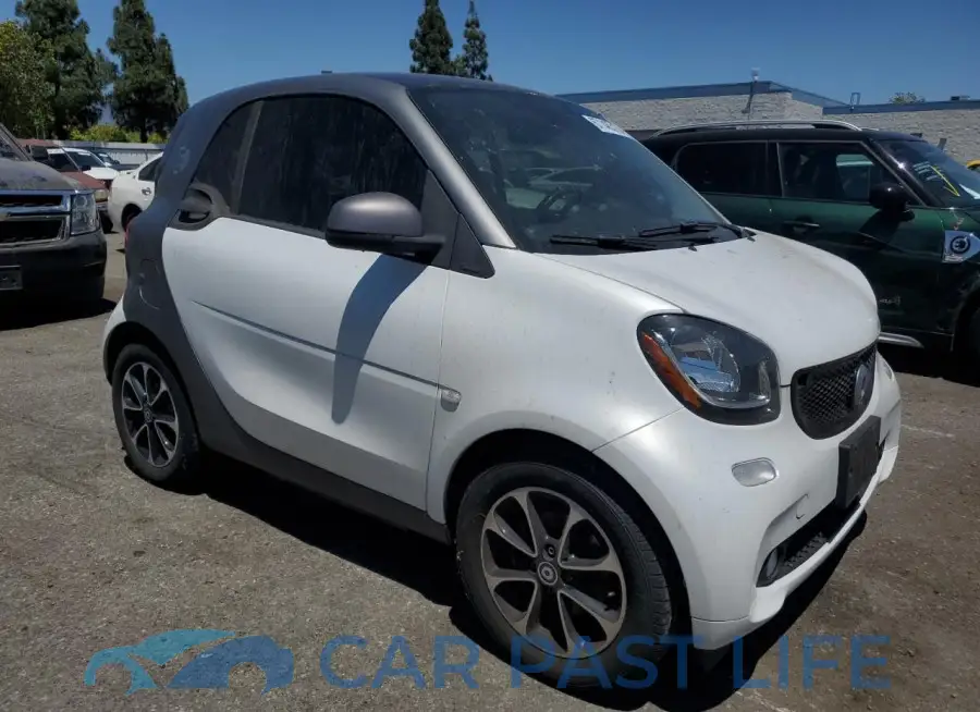WMEFJ9BA8HK229934# 4