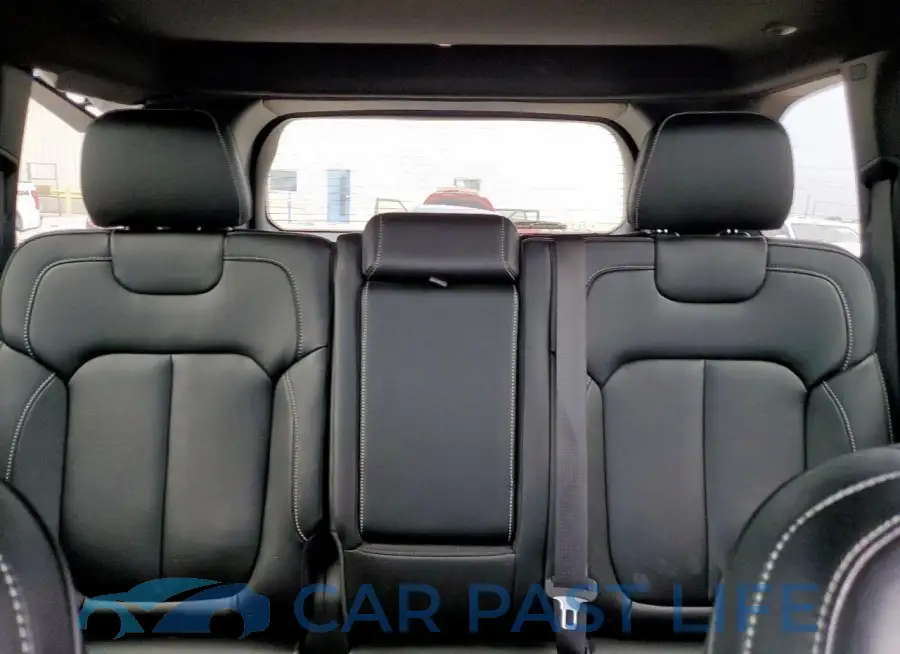 1C4RJGBG9RC260996# 10