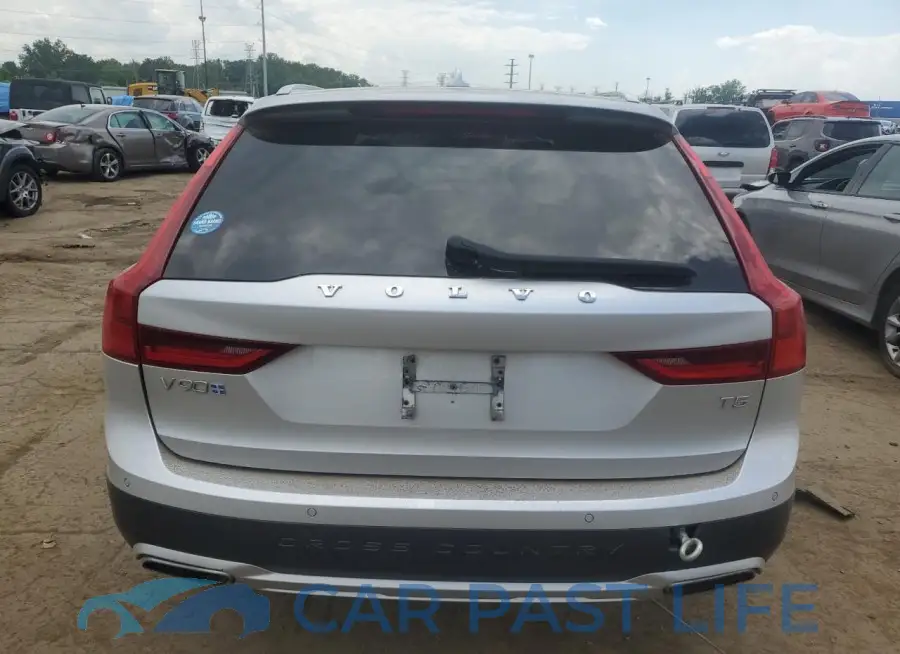 YV4102NK8J1025649# 6