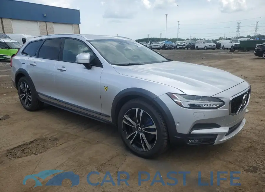 YV4102NK8J1025649# 4