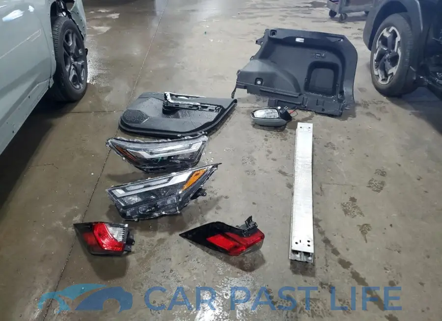 2T3J1RFV8PW401164# 13