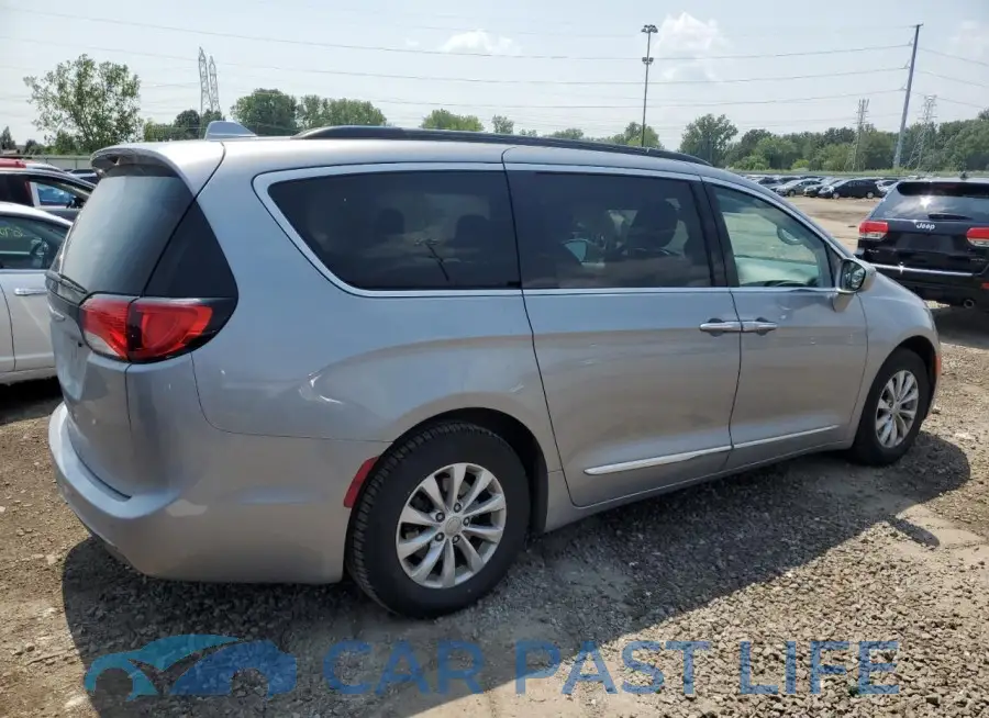 2C4RC1BG5HR608189# 3