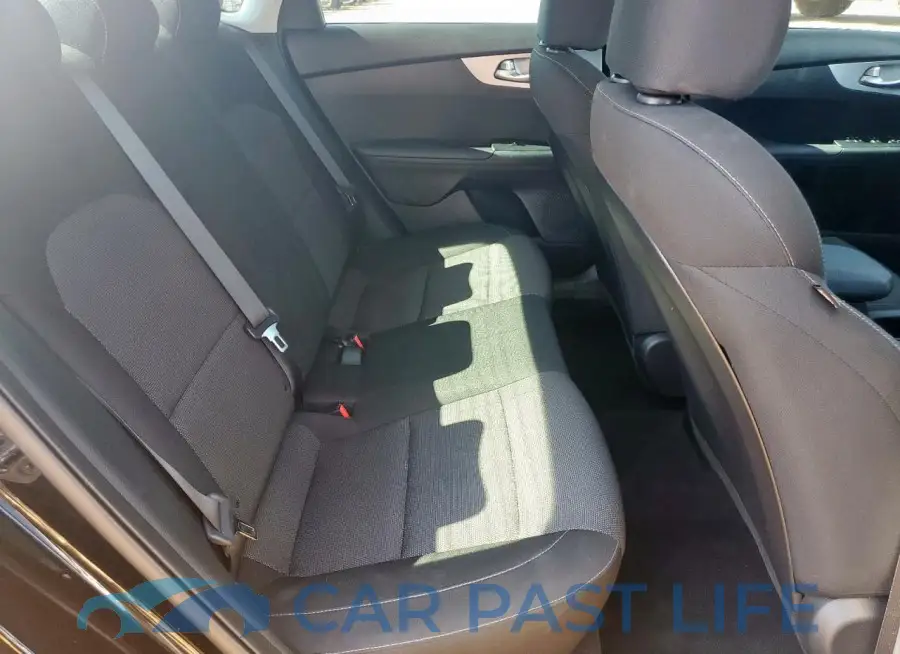 3KPF24AD5RE741830# 10