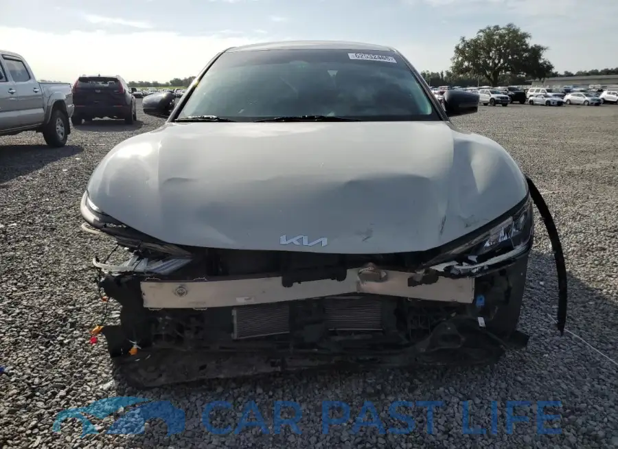 KNDC34LA9P5603784# 5