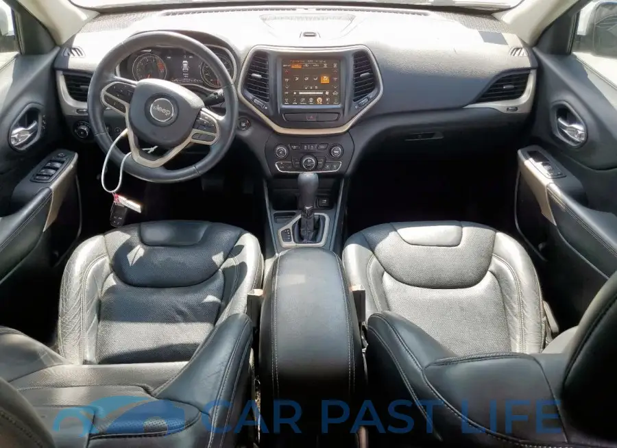1C4PJLDS8HW652267# 8