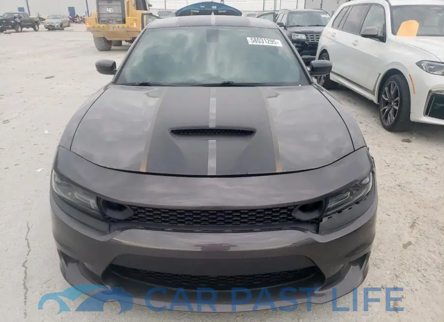 2C3CDXCT2HH581318# 5
