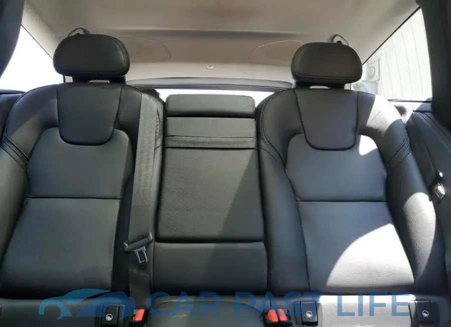 YV4102NK9J1027393# 10