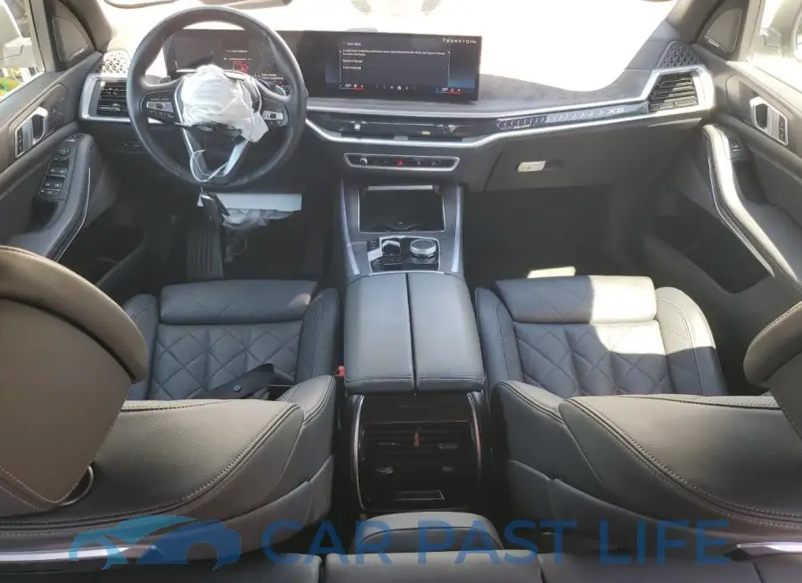 5UX13EU08R9V80897# 8