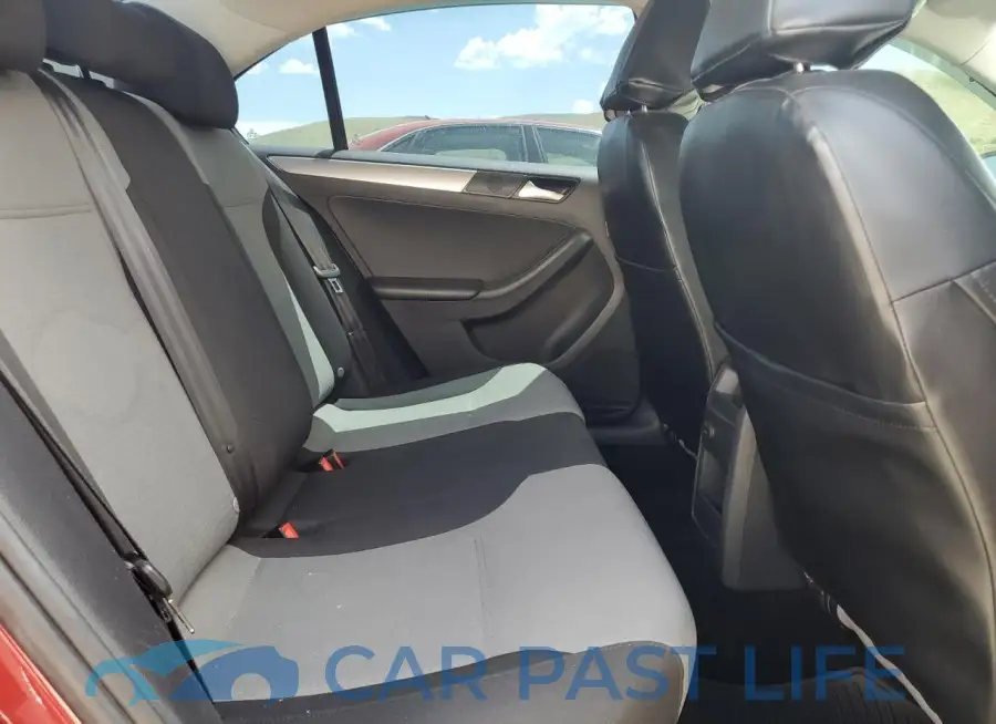 3VW2B7AJ0JM220589# 10