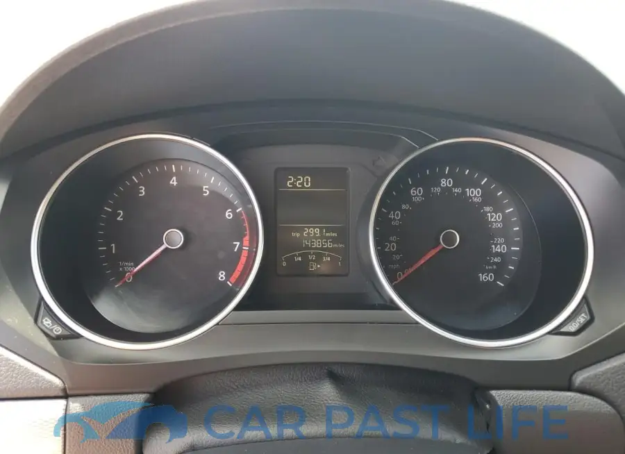 3VW2B7AJ0JM220589# 9
