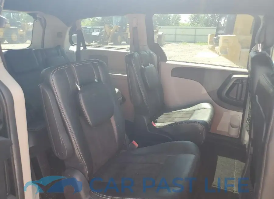 2C4RDGCG8KR752650# 11