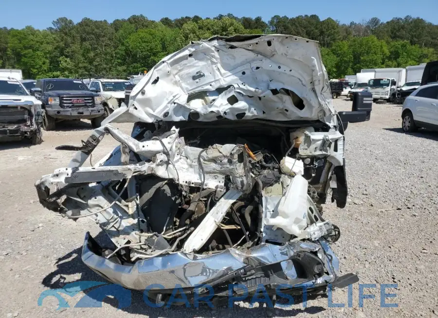 1GT48LE7XMF208424# 5