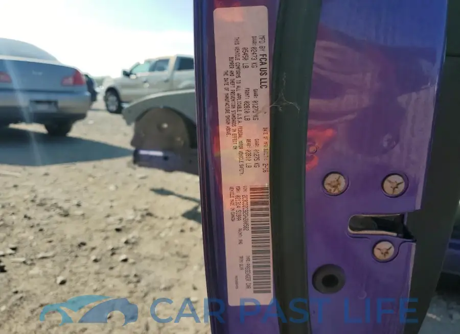 2C3CDZC92GH200582# 12
