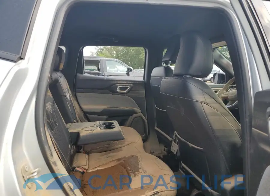 3C4NJDBN8RT113732# 11