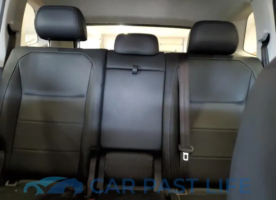 3VV2B7AX9KM015993# 10