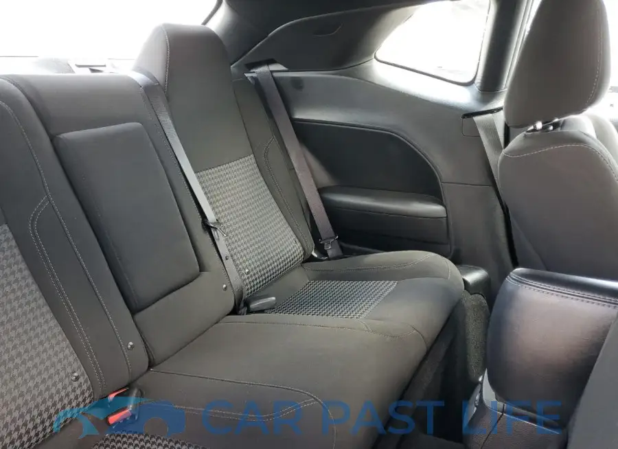 2C3CDZAG6PH570628# 10
