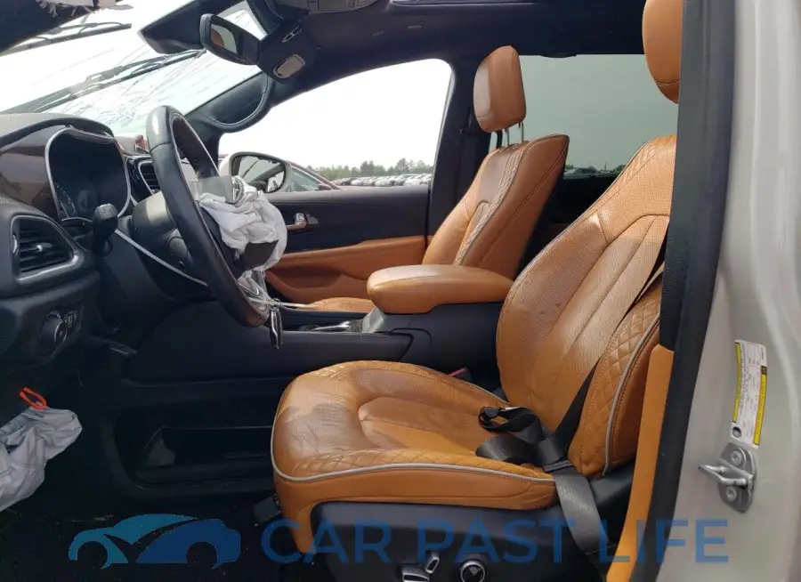 2C4RC3PG2MR604101# 7