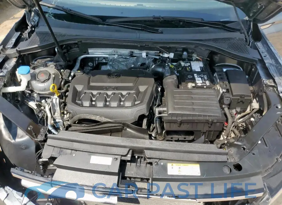 3VVFB7AX8RM038158# 12