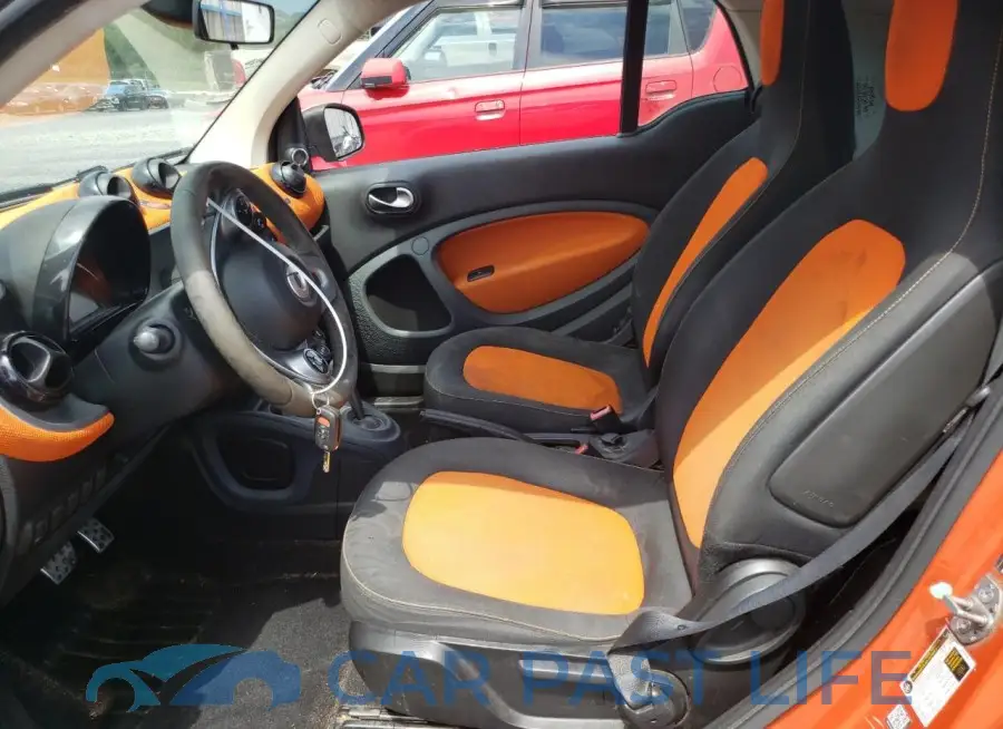 WMEFJ5DA2GK049675# 7