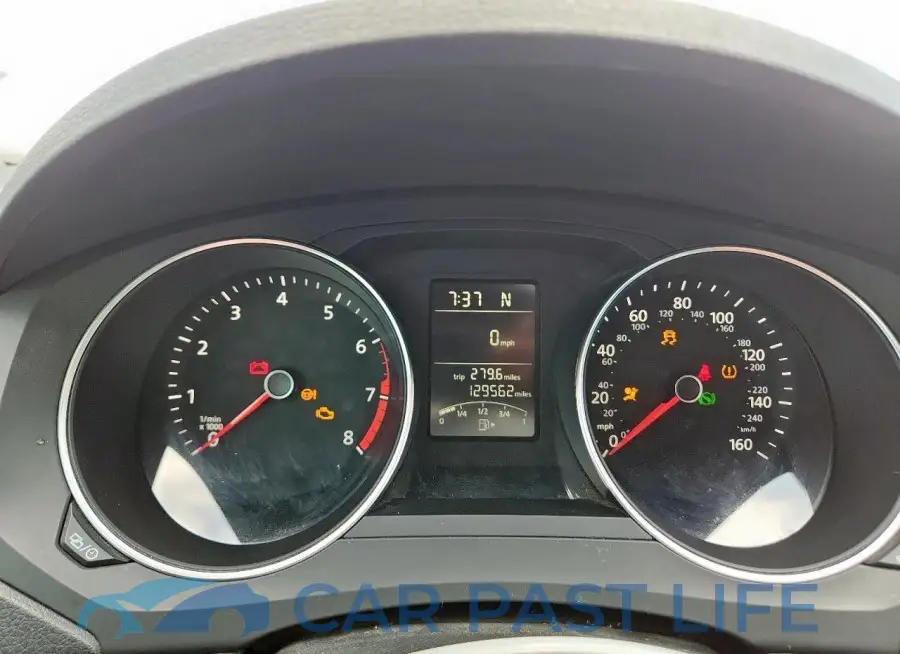 3VW2B7AJ3HM228941# 9