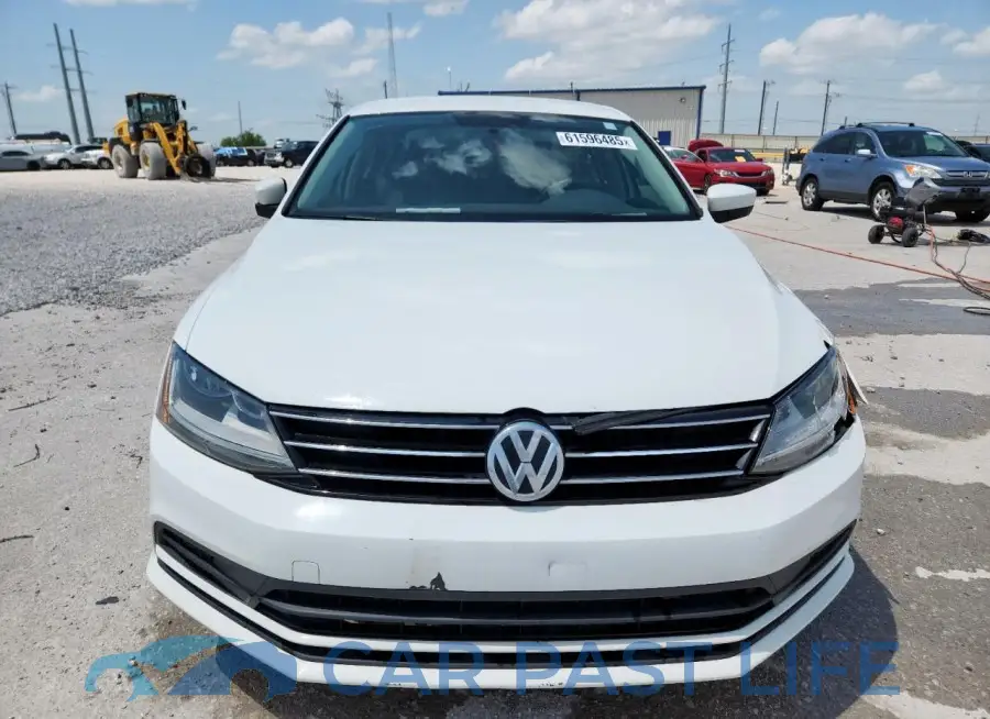 3VW2B7AJ3HM228941# 5