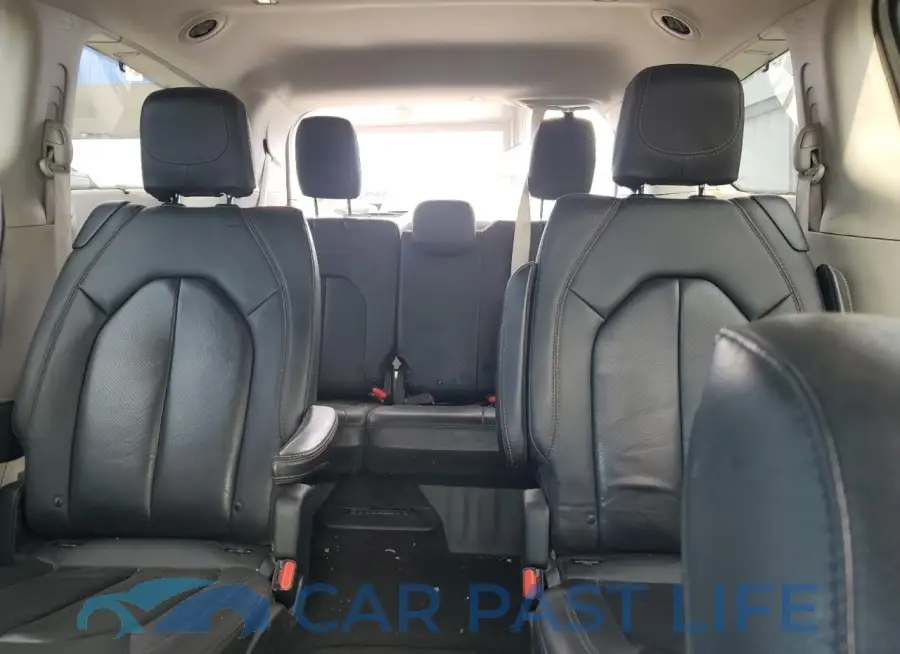 2C4RC1EG8LR211015# 10