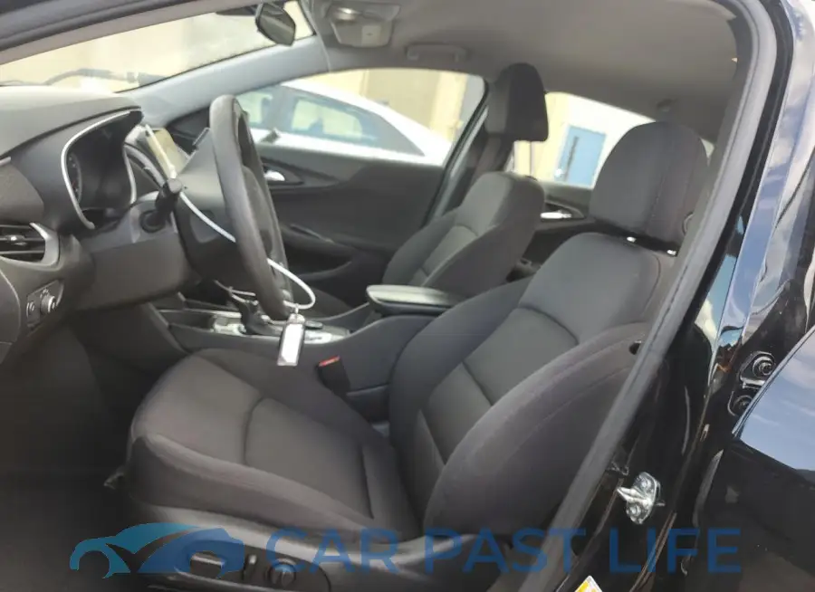 1G1ZD5ST8PF212810# 7