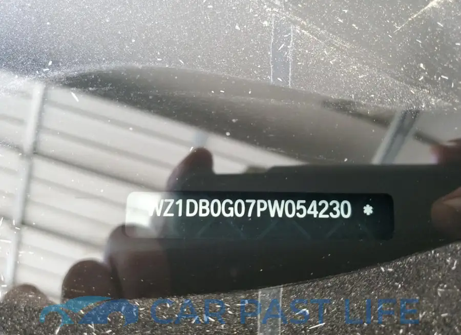 WZ1DB0G07PW054230# 13