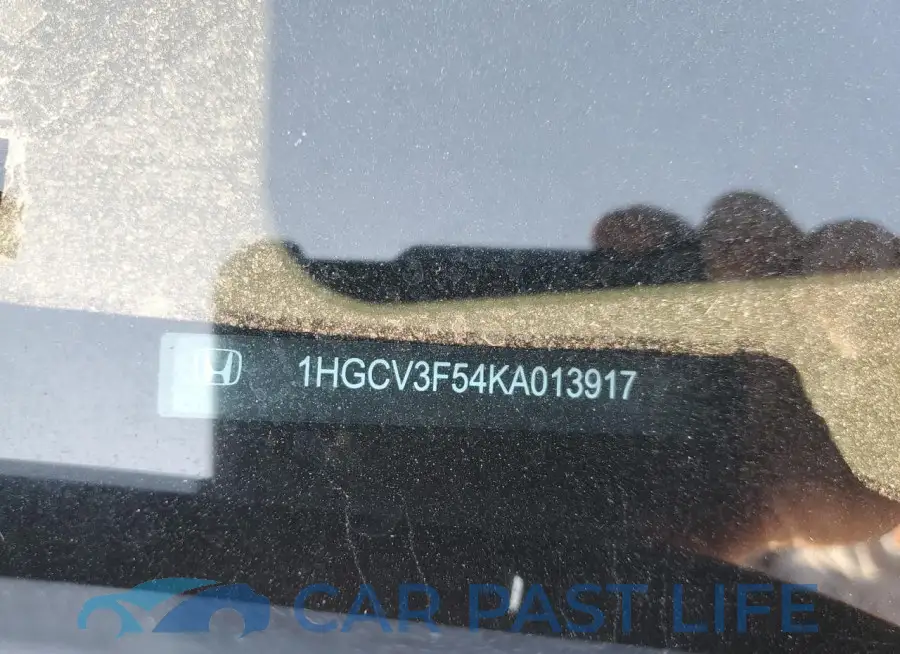 1HGCV3F54KA013917# 12