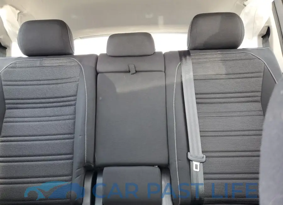 3VVRB7AX9RM020989# 10