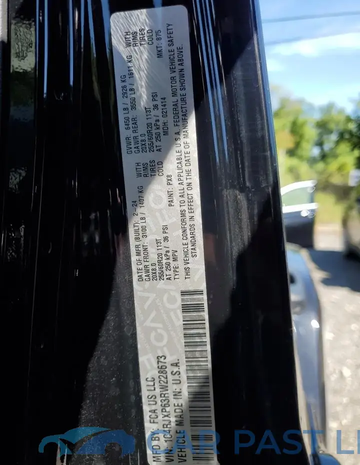 1C4RJXP63RW228673# 13