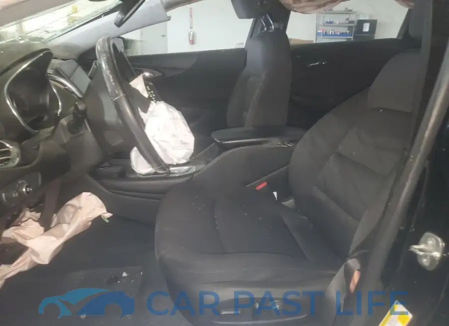 1G1ZD5ST2JF209683# 7