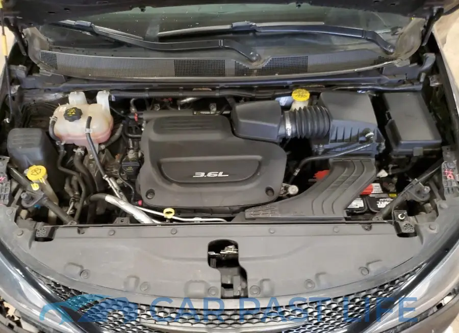 2C4RC1FG1JR315714# 12