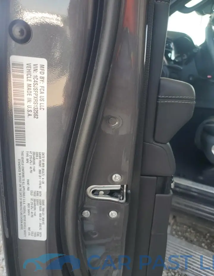 1C4SJSFPXRS132562# 13