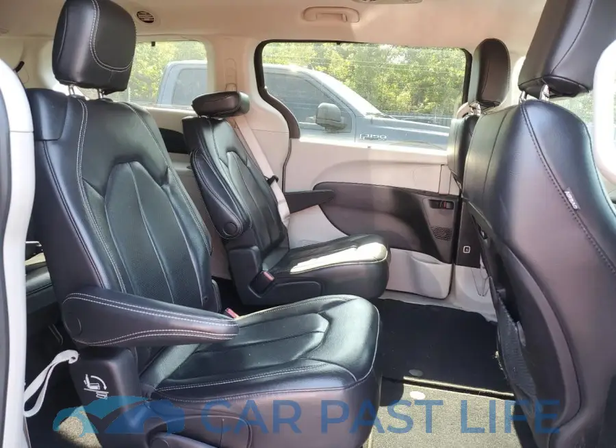 2C4RC1BG9NR117314# 11