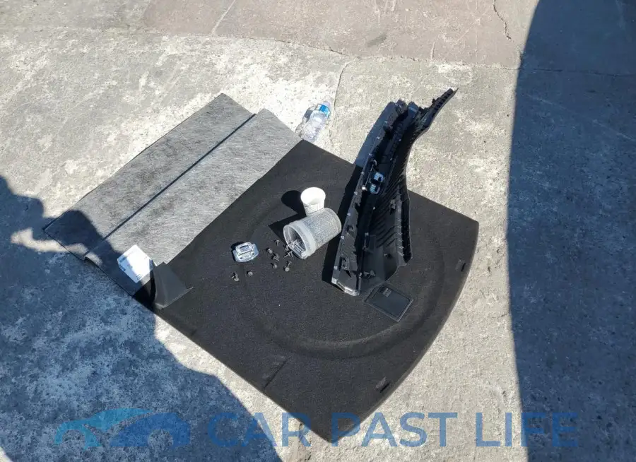 WAU8DAF83LN014215# 12