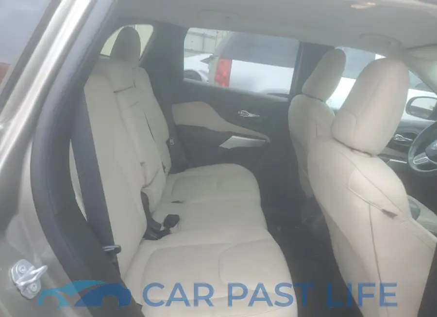 1C4PJLCB6HW626400# 11