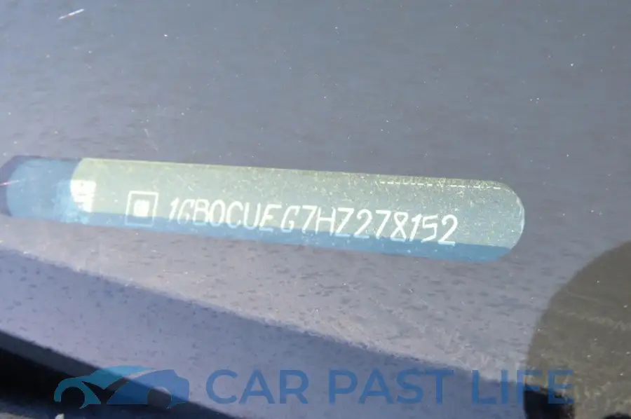 1GB0CUEG7HZ278152# 10