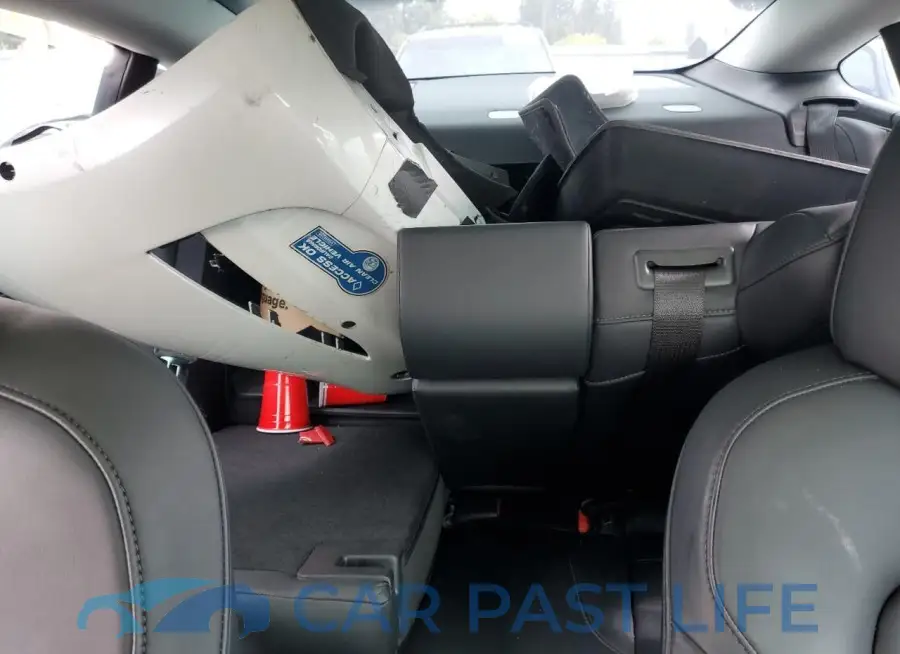 5YJ3E1EB5MF938100# 10