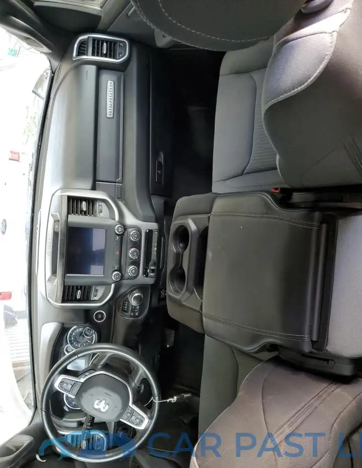 1C6SRFBT9NN138193# 8