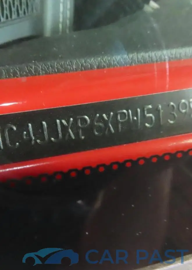 1C4JJXP6XPW513980# 10