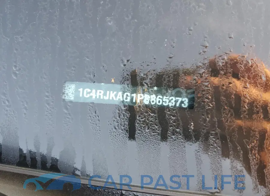 1C4RJKAG1P8865373# 12