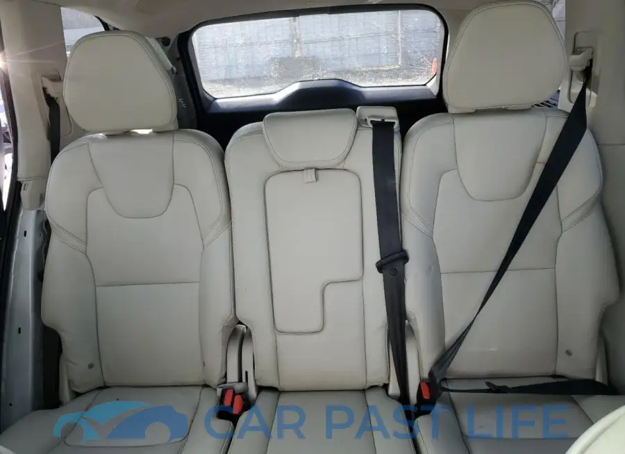 YV4102XK3G1084789# 10