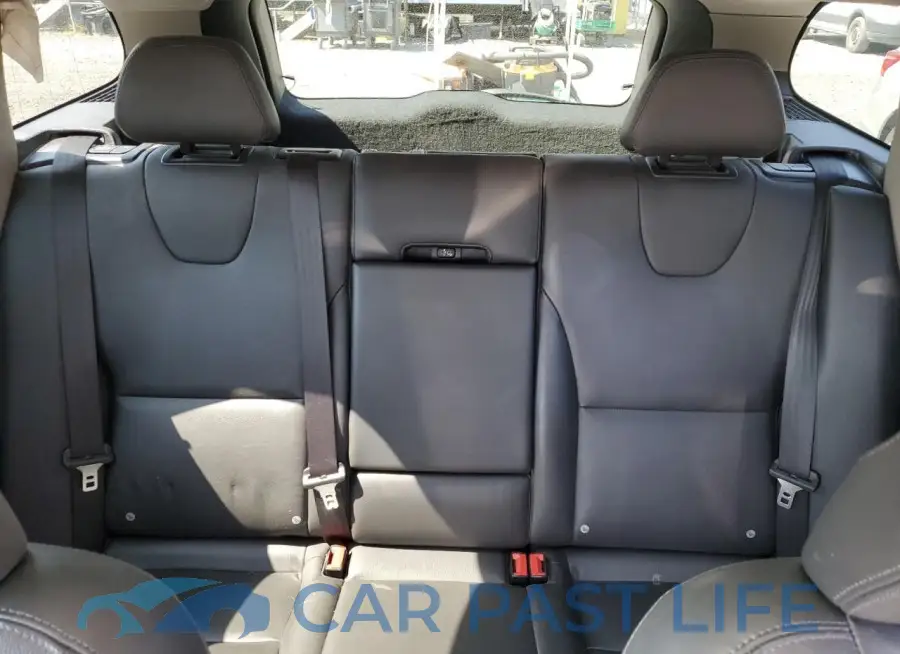 YV4902RM0G2808563# 10