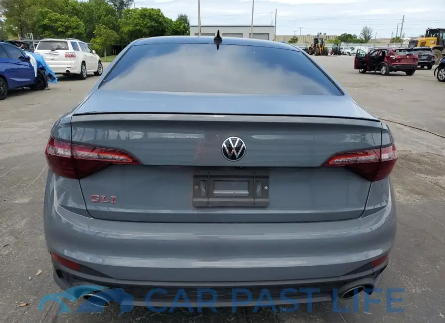 3VW2T7BU6RM004084# 6