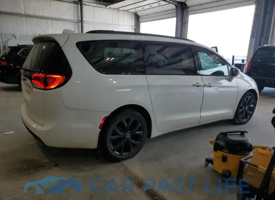 2C4RC1FGXLR124506# 3