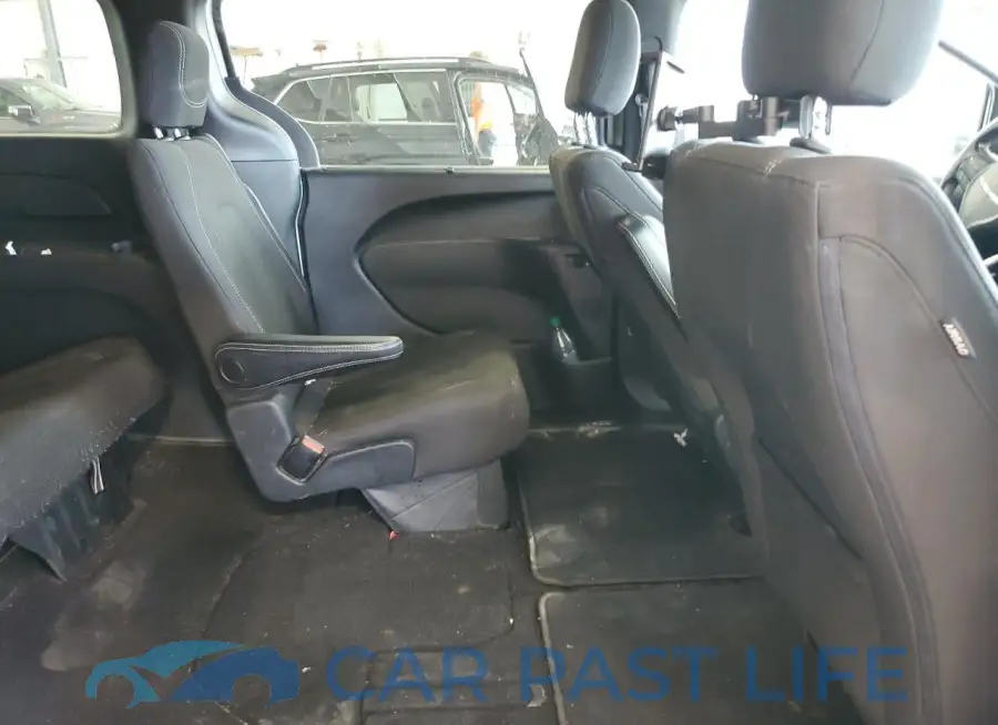 2C4RC1FGXLR124506# 11